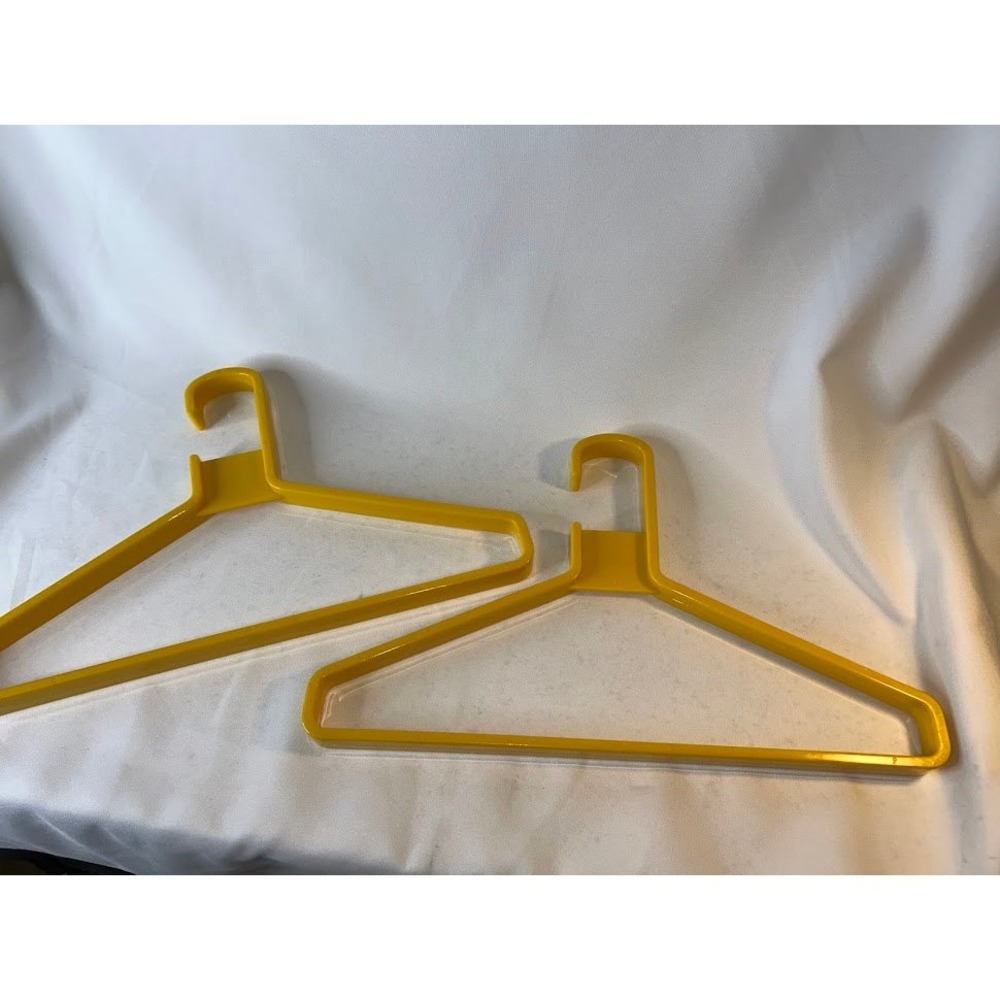 Vintage Ingrid Chicago Yellow Plastic Hangers Set of 6 Mid Century Modern Retro